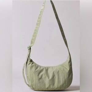 BAGGU Medium Nylon Crescent Bag